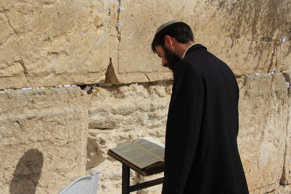 Izrael ortodoksyjni Żydzi modlitwa